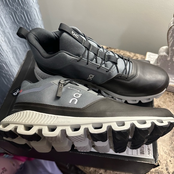 Men’s on running 11.5 - Picture 4 of 4